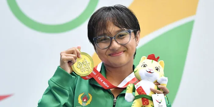 Emas Ketiga Izzy dan Rekor Baru PON 800m Gaya Bebas Putri